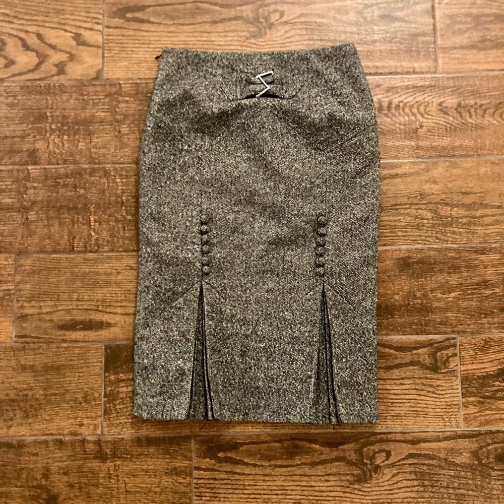 Pleated Detail Pencil Skirt